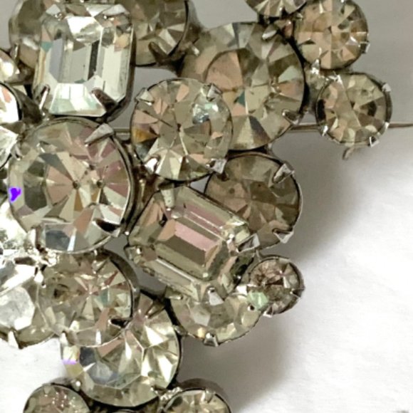 Vintage Rhinestone Brooch - Picture 5 of 8
